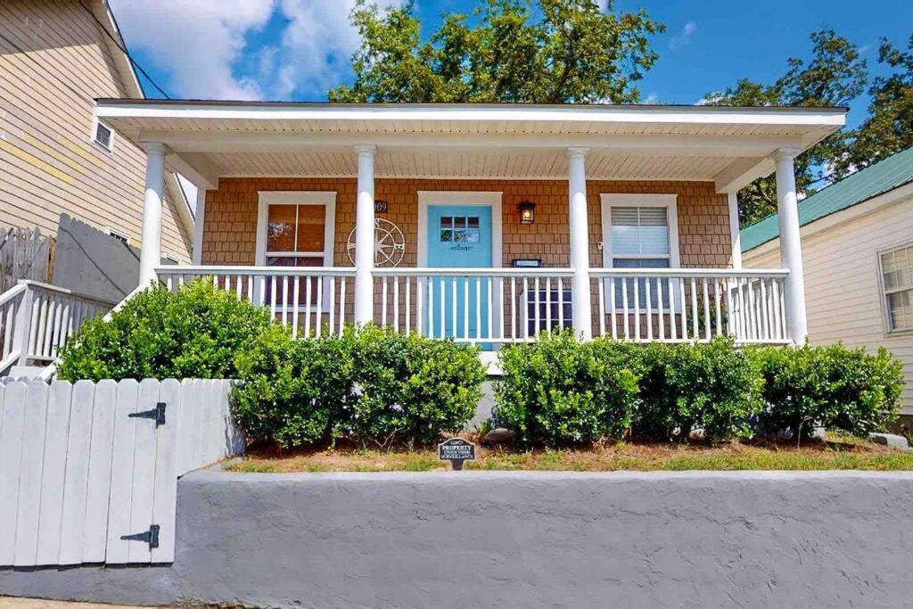 The Blue Door Bungalow Wilmington Exterior photo