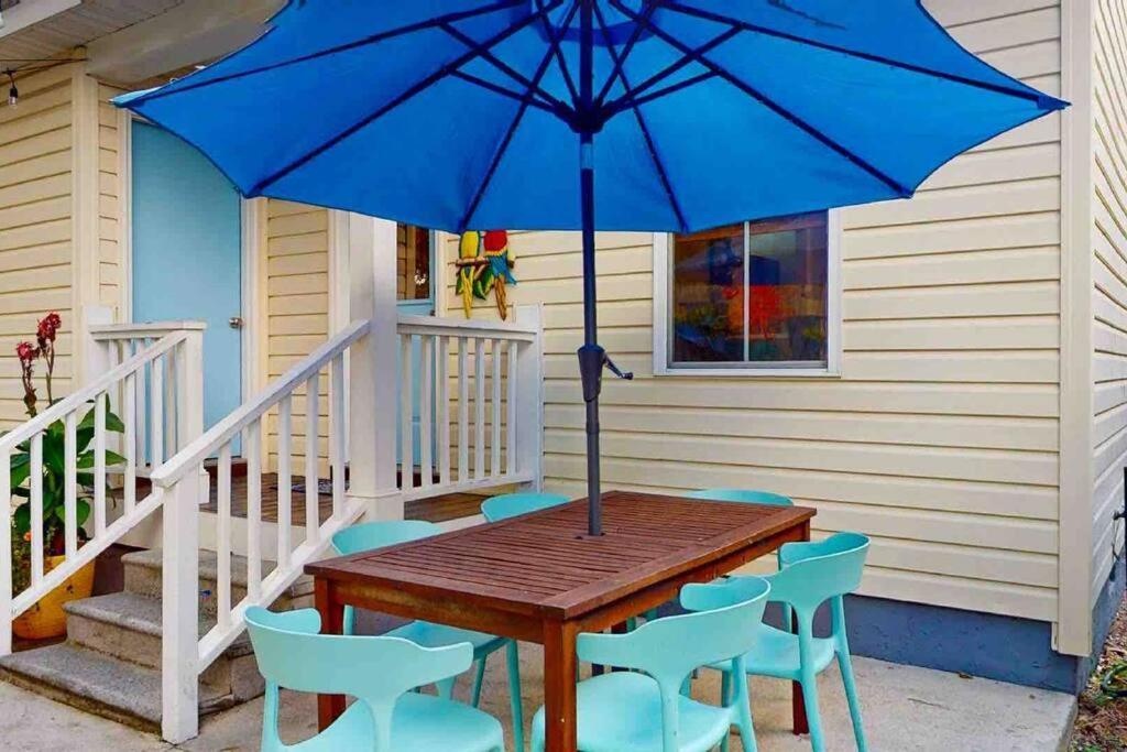 The Blue Door Bungalow Wilmington Exterior photo